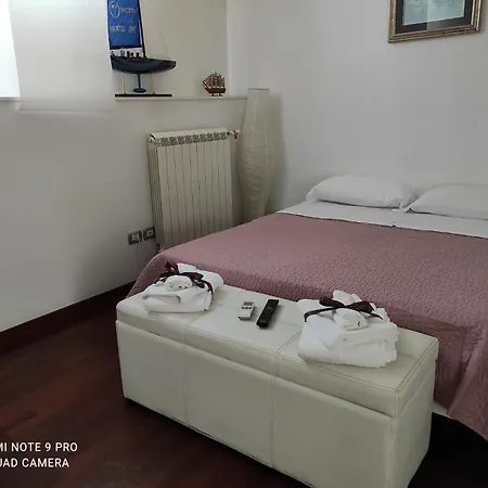 Apartment Mythos -dimora Degli Artisti *